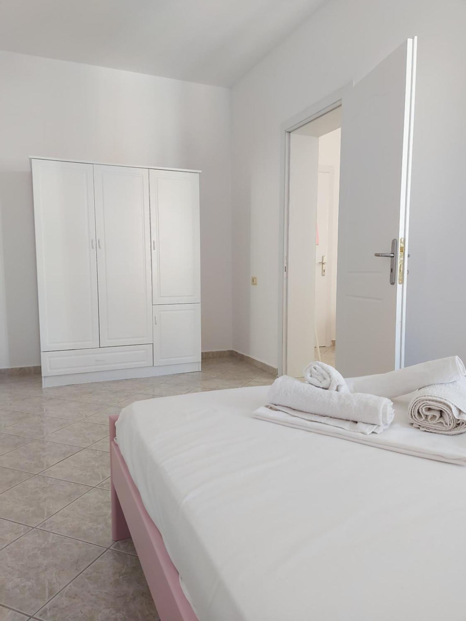 Ferienwohnung Vila Stupende Sarandë Zimmer foto