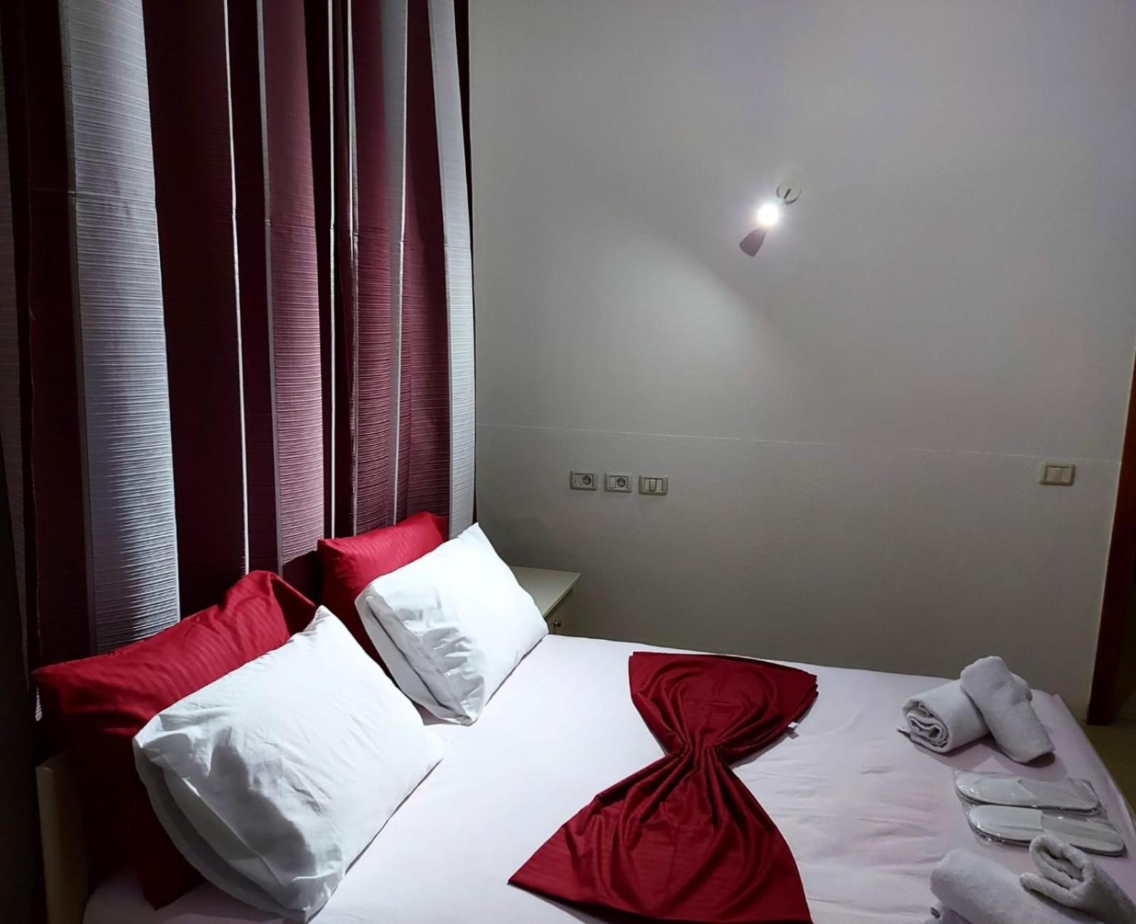 Ferienwohnung Vila Stupende Sarandë Zimmer foto