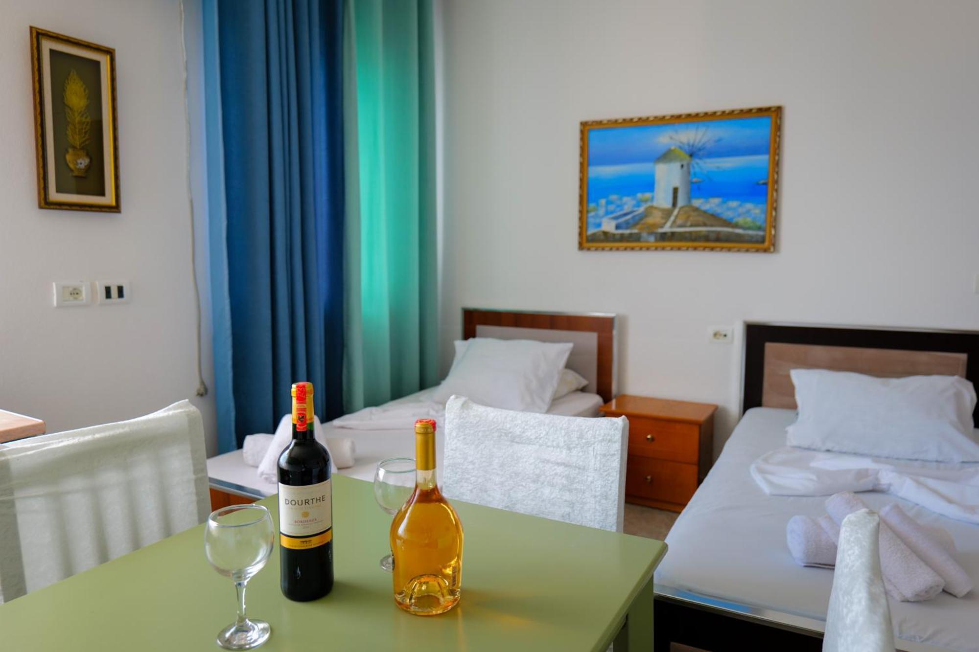 Ferienwohnung Vila Stupende Sarandë Zimmer foto